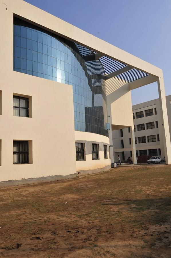 MM University Ambala Academic Building photo 1